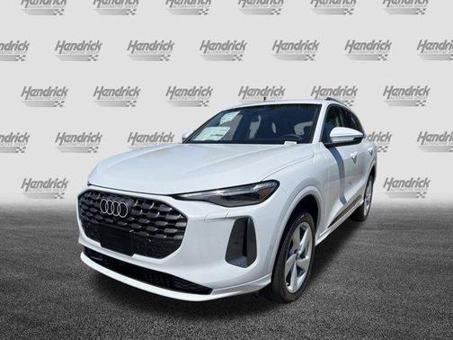 Glacier White Metallic 2026 Audi Q5 Premium Plus TFSI quattro S tronic