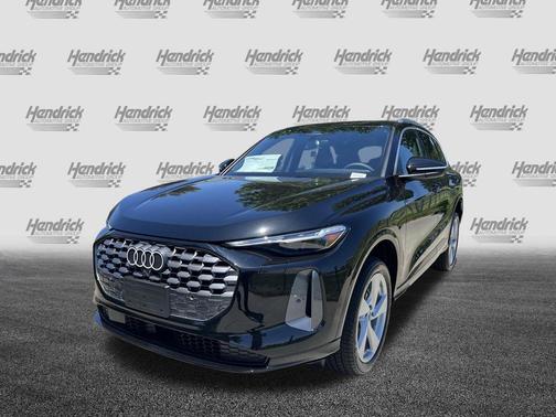 Mythos Black Metallic 2026 Audi Q5 Premium Plus TFSI quattro S tronic