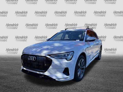 2021 Audi e-tron Premium Plus