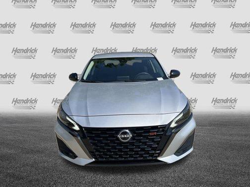 2023 Nissan Altima SR FWD