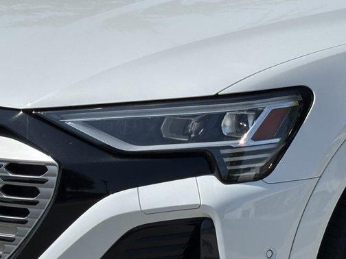 2024 Audi Q8 e-tron Premium Plus