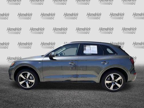 Daytona Gray Pearl Effect 2022 Audi Q5 45 S line Premium Plus