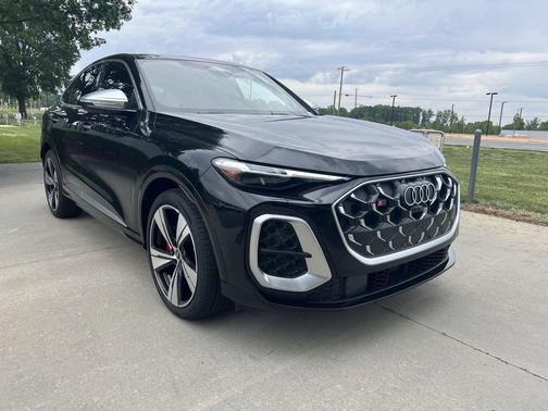 Mythos Black Metallic 2025 Audi SQ5 3.0T Prestige