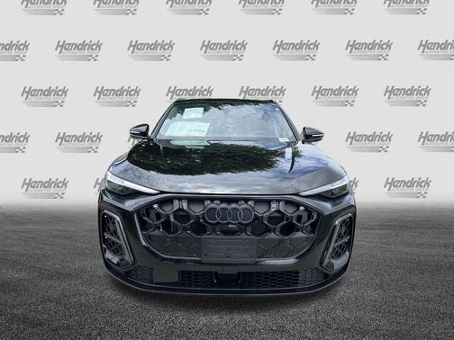 Mythos Black Metallic 2026 Audi Q5 Premium Plus TFSI quattro S tronic