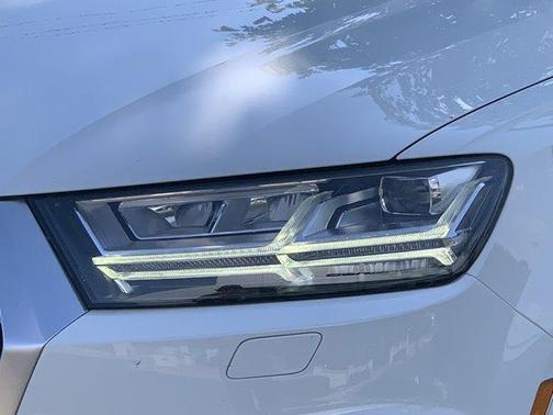 2019 Audi Q7 45 Premium Plus