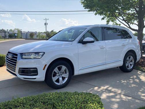 2019 Audi Q7 45 Premium Plus