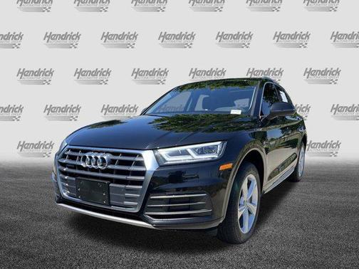 MYTHOS BLACK METALLIC [BLACK] 2020 Audi Q5 45 Premium Plus