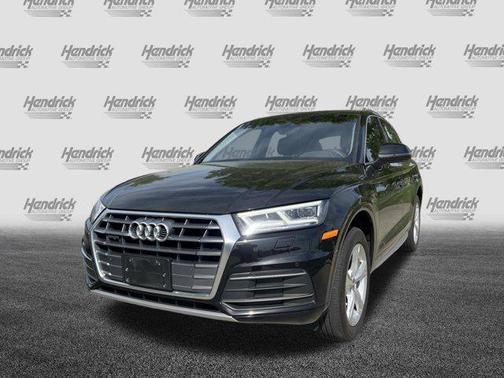 MYTHOS BLACK METALLIC [BLACK] 2020 Audi Q5 45 Premium Plus