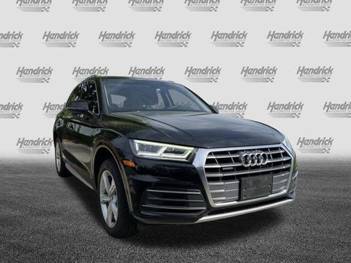 MYTHOS BLACK METALLIC [BLACK] 2020 Audi Q5 45 Premium Plus