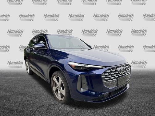 Navarra Blue Metallic 2025 Audi Q5 Premium Plus TFSI quattro S tronic
