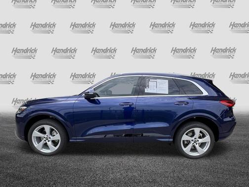 Navarra Blue Metallic 2025 Audi Q5 Premium Plus TFSI quattro S tronic