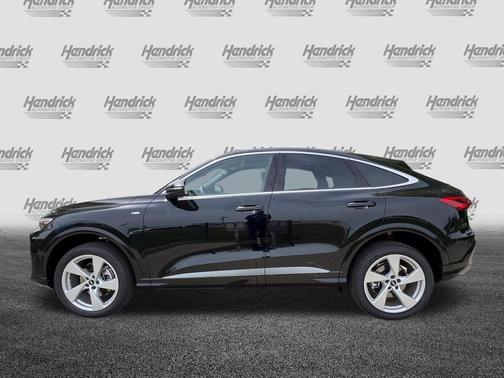 Mythos Black Metallic 2026 Audi Q5 Sportback Premium Plus TFSI quattro S tronic