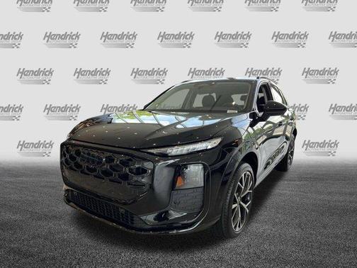 Mythos Black Metallic 2026 Audi Q3 TFSI quattro S tronic