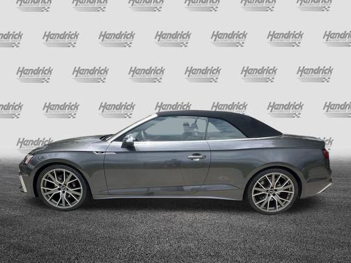 Daytona Gray Pearl Effect/Black Roof 2024 Audi S5 Premium Plus TFSI quattro Tiptronic