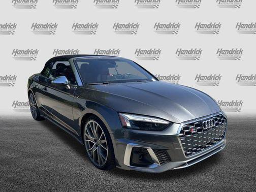 Daytona Gray Pearl Effect/Black Roof 2024 Audi S5 Premium Plus TFSI quattro Tiptronic