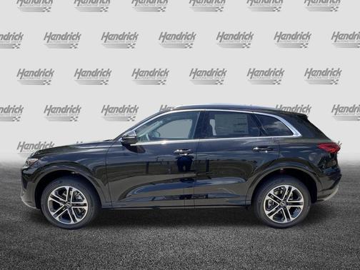 Mythos Black Metallic 2026 Audi Q5 Premium Plus TFSI quattro S tronic