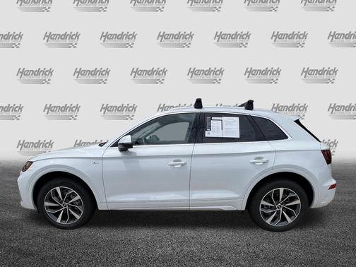 Glacier White Metallic 2023 Audi Q5 45 S line Premium Plus