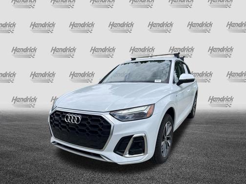 Glacier White Metallic 2023 Audi Q5 45 S line Premium Plus