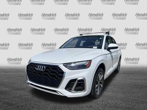 Glacier White Metallic 2023 Audi Q5 45 S line Premium Plus