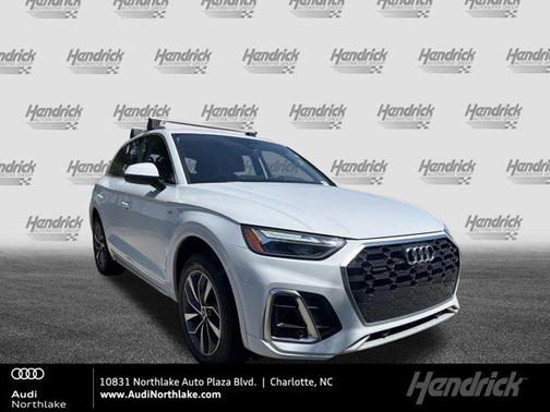 Glacier White Metallic 2023 Audi Q5 45 S line Premium Plus