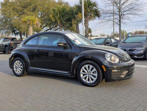Deep Black Pearl 2019 Volkswagen Beetle 2.0T S