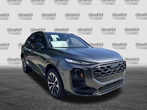 Daytona Gray Pearl Effect 2026 Audi Q3 TFSI quattro S tronic
