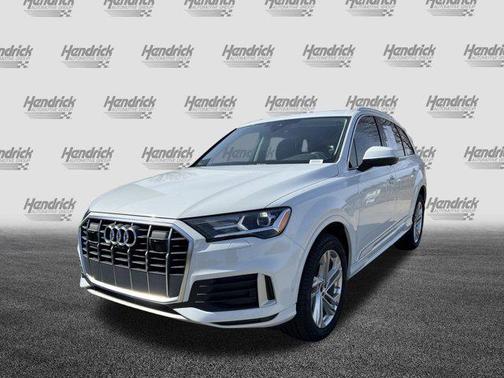 2023 Audi Q7 45 Premium