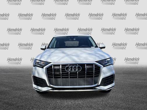 2023 Audi Q7 45 Premium