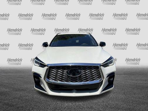 Majestic White 2023 INFINITI QX55 LUXE