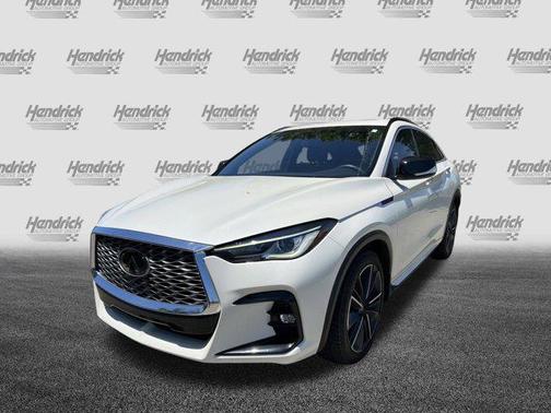 Majestic White 2023 INFINITI QX55 LUXE