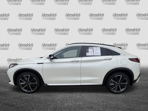 Majestic White 2023 INFINITI QX55 LUXE