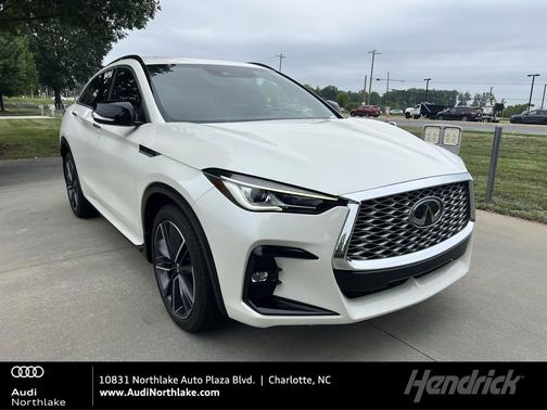 Majestic White 2023 INFINITI QX55 LUXE
