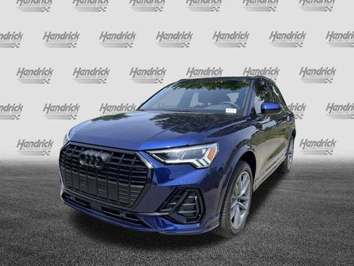 Navarra Blue Metallic 2025 Audi Q3 Premium 45 TFSI S line quattro Tiptronic