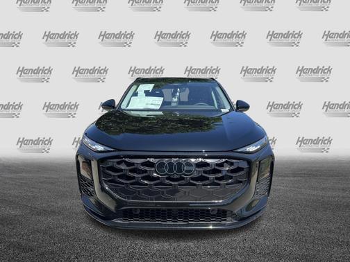 Mythos Black Metallic 2026 Audi Q3 TFSI quattro S tronic