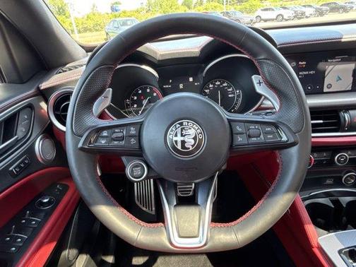 Alfa White 2021 Alfa Romeo Stelvio Ti Sport