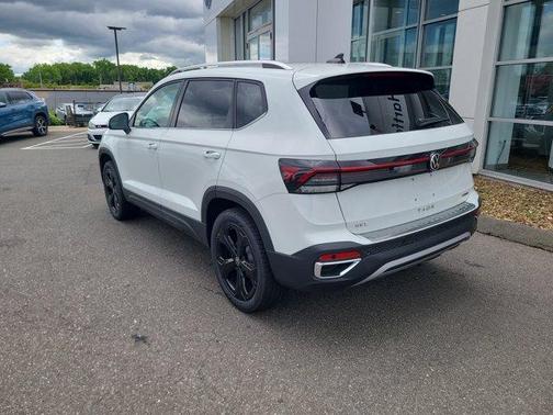 2025 Volkswagen Taos 1.5T SEL