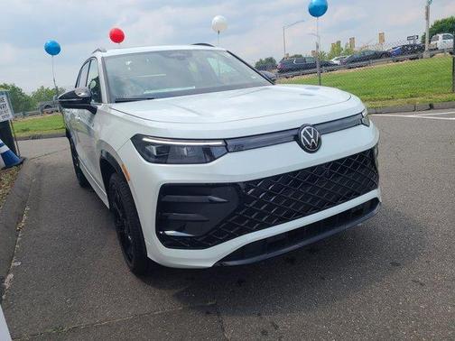 2025 Volkswagen Tiguan 2.0T SE R-Line Black