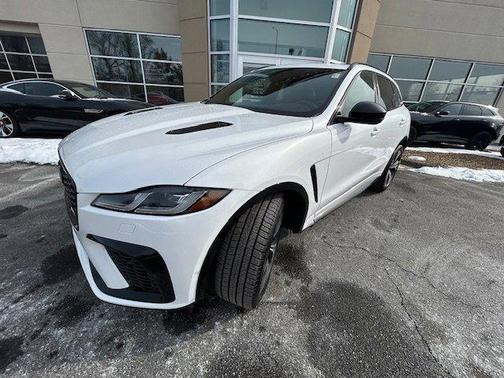 2025 Jaguar F-PACE SVR 575 Edition