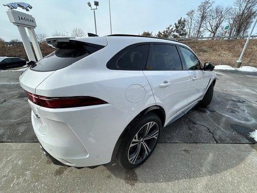 2025 Jaguar F-PACE SVR 575 Edition