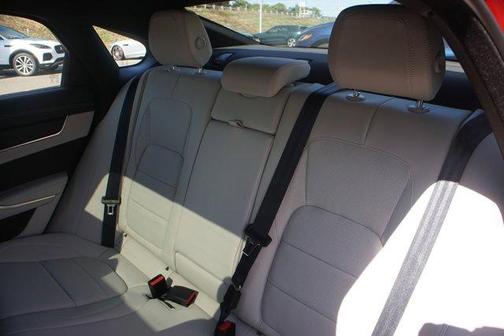 2024 Jaguar XF R-Dynamic SE