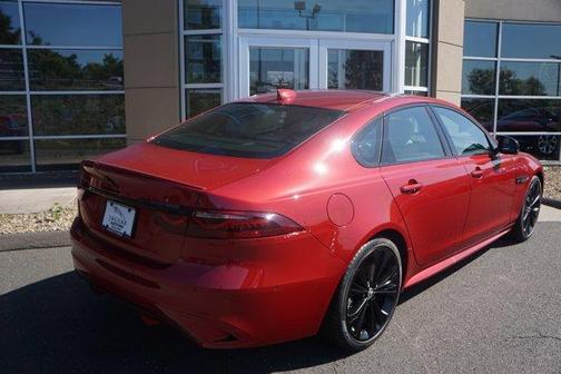 2024 Jaguar XF R-Dynamic SE