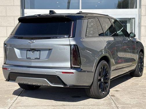 2026 Cadillac VISTIQ Platinum