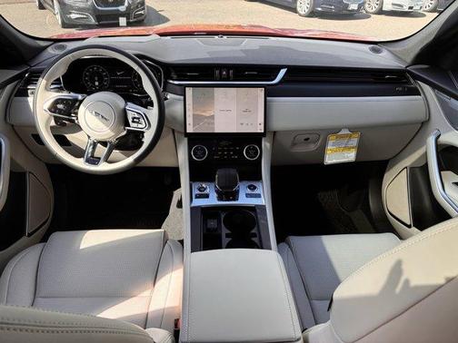 2026 Jaguar F-PACE P400 R-Dynamic S