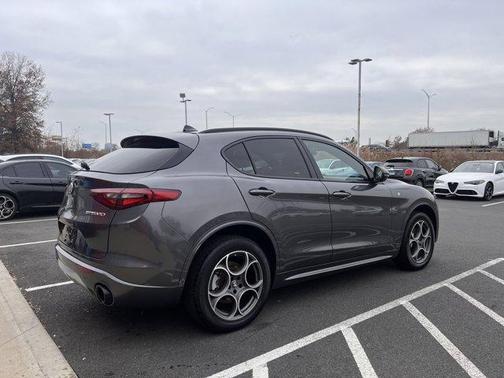 2022 Alfa Romeo Stelvio Ti