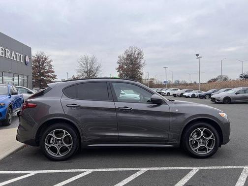 2022 Alfa Romeo Stelvio Ti