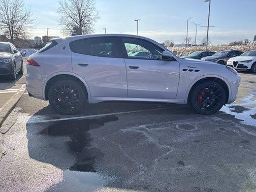 2026 Maserati Grecale Modena