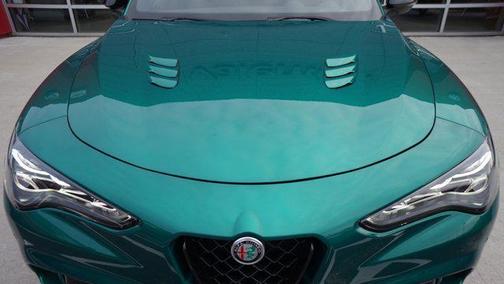 2024 Alfa Romeo Stelvio Quadrifoglio