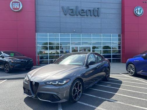 Vesuvio Gray Metallic 2024 Alfa Romeo Giulia Veloce