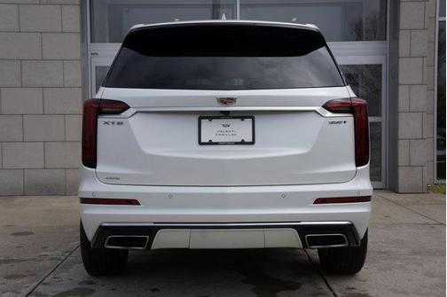 Crystal White Tri-Coat 2024 Cadillac XT6 Luxury AWD