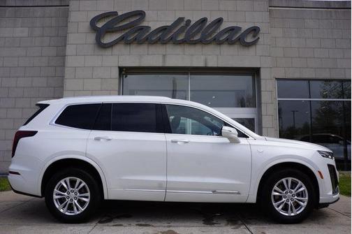 Crystal White Tri-Coat 2024 Cadillac XT6 Luxury AWD